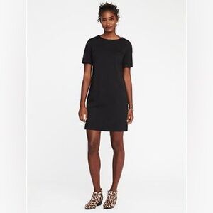 Old Navy Women’s Ponte Shift Dress in Blackjack Size S
